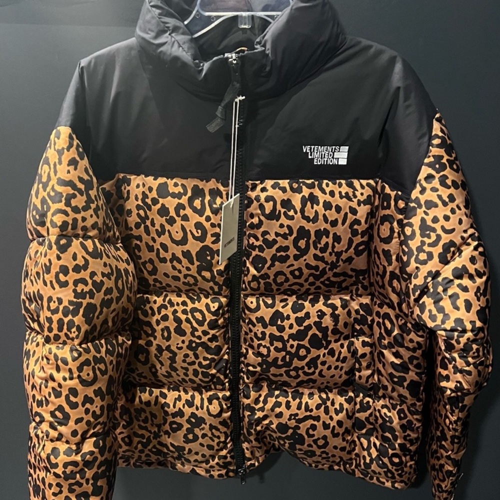 Vetements Logo Limited Edition Leopard Puffer Jacket Coat